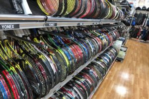 中古ラケット魅力と注意点